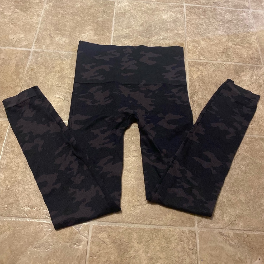 Spanx Look At Me Now High Rise Leggings